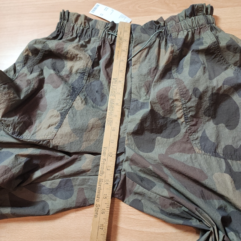 NWT Urban Outfitters Sloan Nylon Green Camo Balloon Baggy Wideleg Pants Size M - Picture 11 of 16